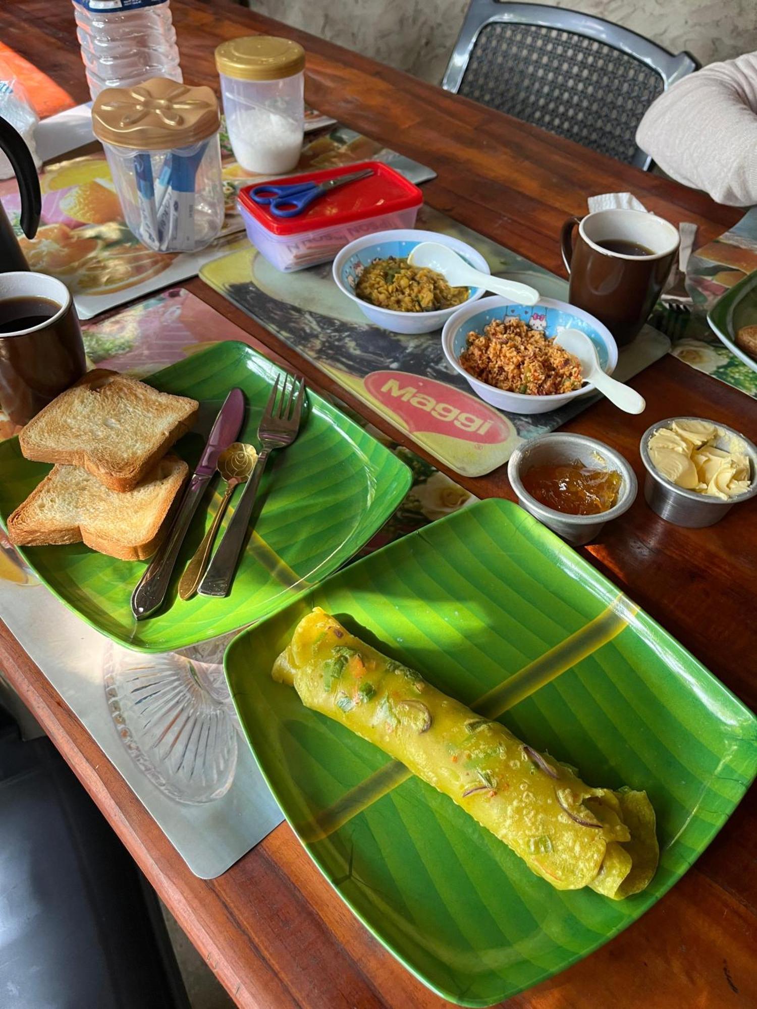 Ella Kumi Hostel 외부 사진